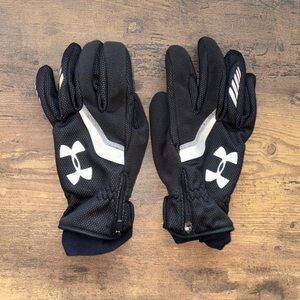 Under Armour Black Gloves with White Logo Skiing Winter